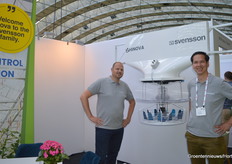 Hans Weisbeek and Stefan Rietdijk in grey polo’s. What happened? They joined Ludvig Svensson.